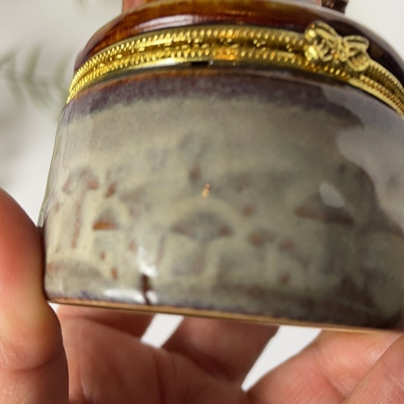 22. VINTAGE Ceramic Manger Scene Trinket Box/ Ornament - Picture 8 of 10